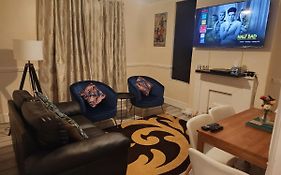 2-Bedroom Flat In Cutty-Sark, Greenwich !